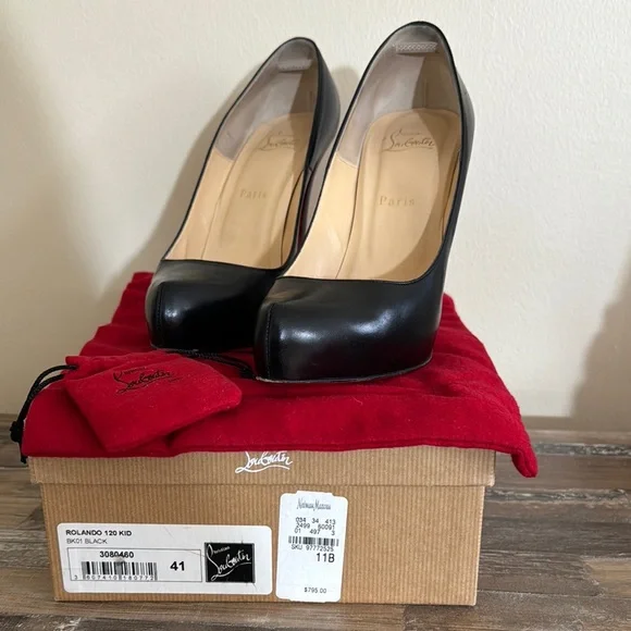 Christian Louboutin Black Heels Timeless Sophistication - Picture 2 of 4